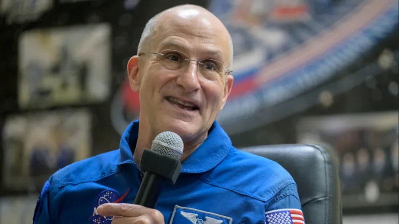 Astronaut AS Tertua yang Masih Bertugas Kembali ke Bumi pada Ulang Tahun ke-70
