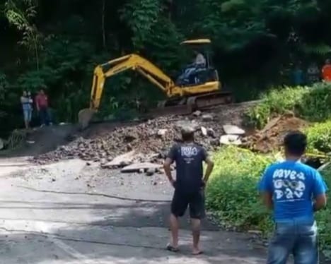 Jalan Altermatif Cimaragas-Cidolog Ciamis Ambles dan Ditutup Sementara