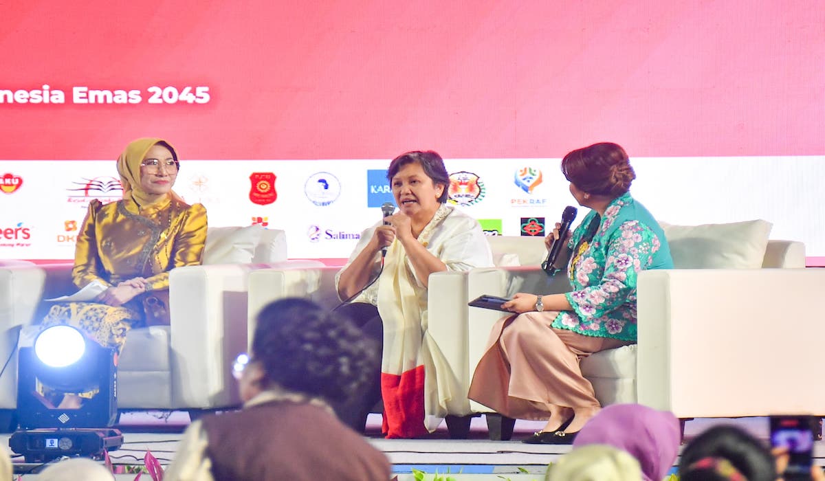 Lestari Moerdijat Perempuan Indonesia Harus Bersatu Menembus Tembok Kaca