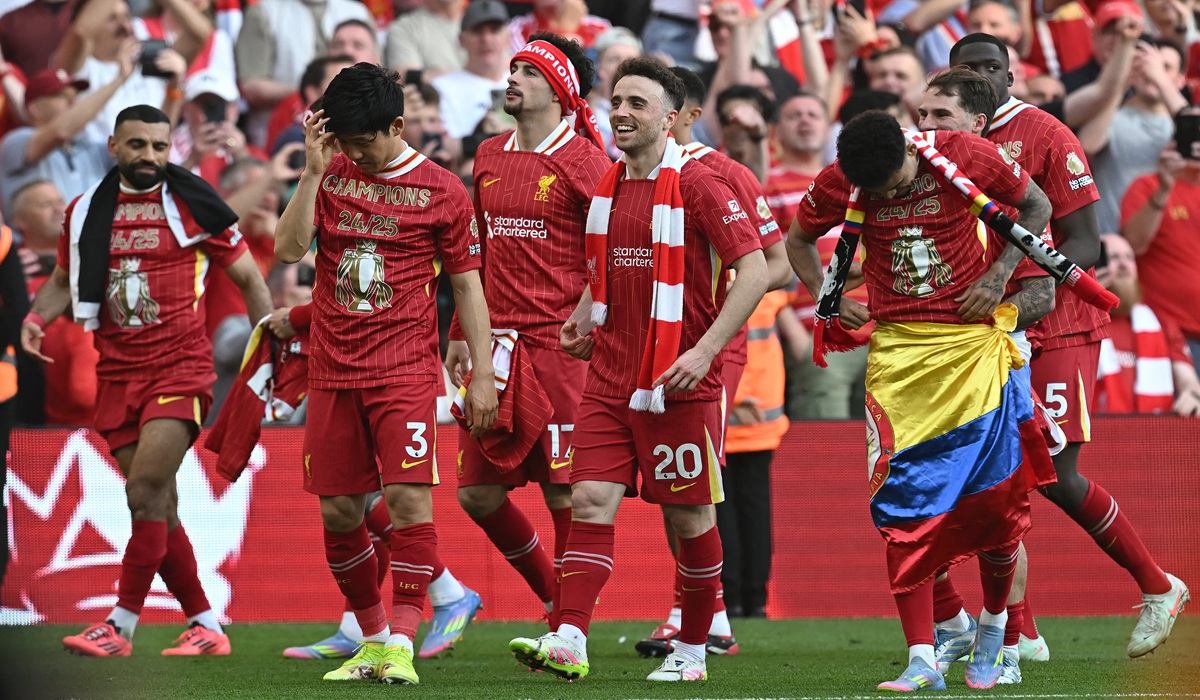 Liverpool vs Tottenham Hotspur, Hajar Spurs, The Reds Juara Liga Primer Inggris