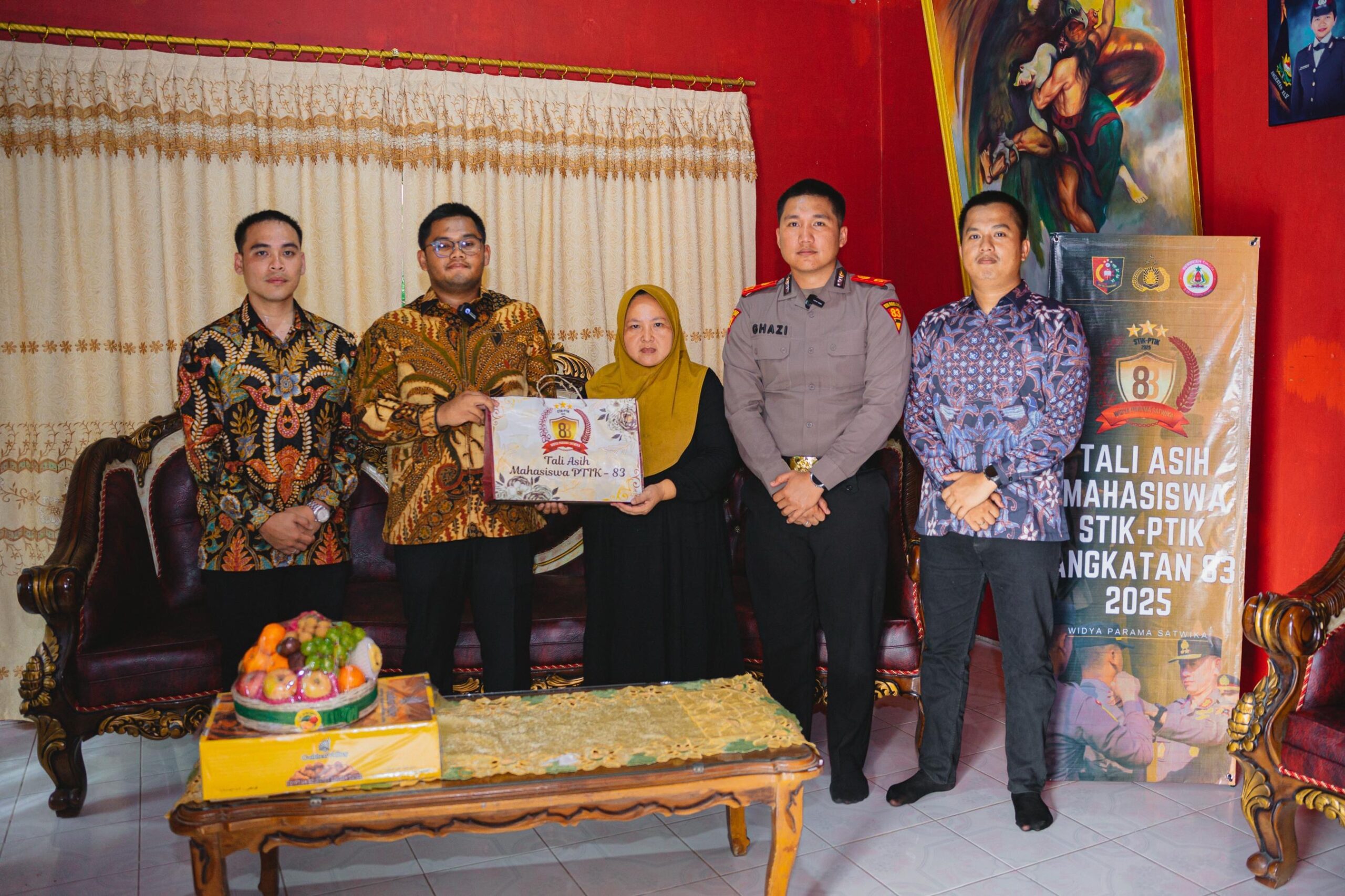 Mahasiswa PTIK Angkatan 83 Bantu Keluarga 3 Polisi Korban Penembakan di Way Kanan