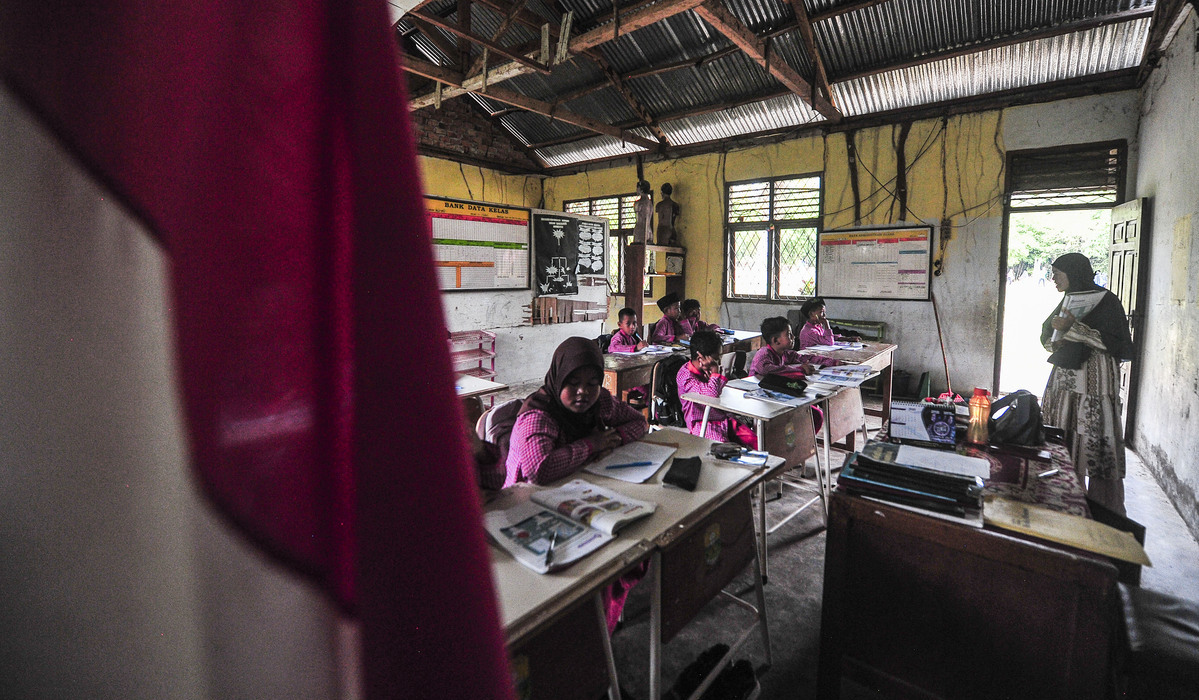 Pemerintah Giatkan Lagi Budaya Menulis Pakai Tangan di Kalangan Pelajar