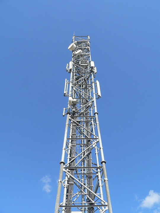 Perkembangan Broadband Internet di Indonesia dan Dampaknya terhadap Masyarakat