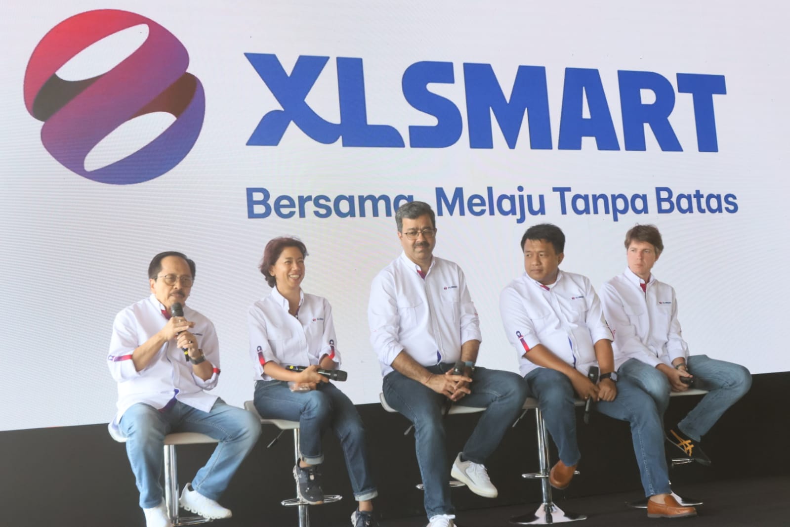 Perkenalkan XLSMART, Perkuat Layanan dan Jaringan di Jabar, Jateng dan DIY
