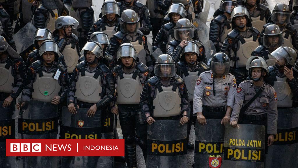 Polisi: Kontroversi RUU Polri dan RUU KUHAP – Apa saja yang bermasalah dan poin apa yang seharusnya dimuat?