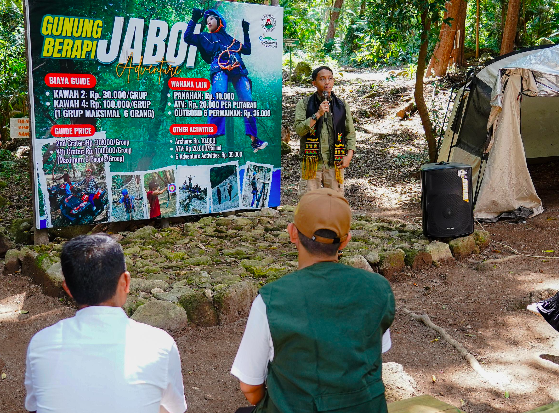 Raja Juli Adopsi Pohon di Gampong Jaboi Sabang