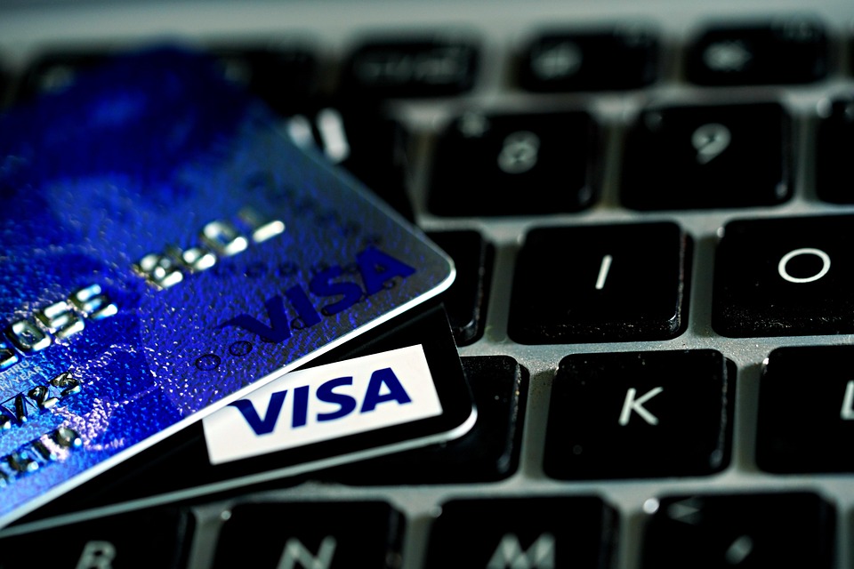 Strategi E-Commerce untuk Meningkatkan Penjualan di Era Digital