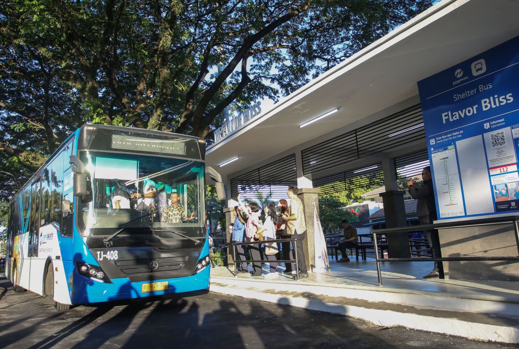 Tingkatkan Layanan Sebelum Wajibkan ASN Naik Transportasi Umum