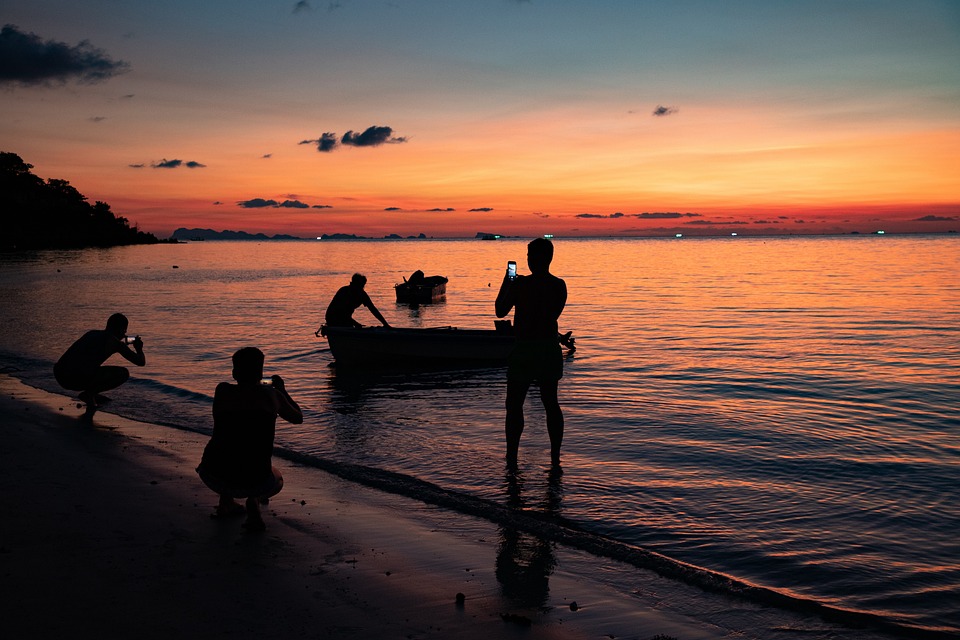 Integrasi Kamera Mobile: Mengoptimalkan Pengalaman Fotografi di Genggaman Tangan