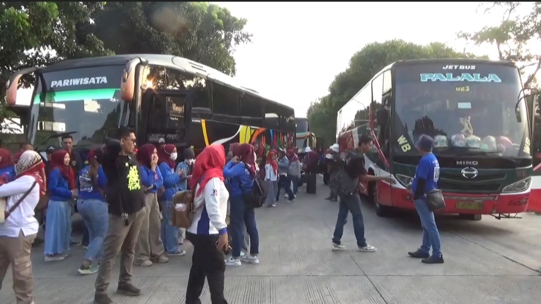 Mayday, 70 Armada Bus Bawa Ribuan Buruh asal Purwakarta Menuju Jakarta