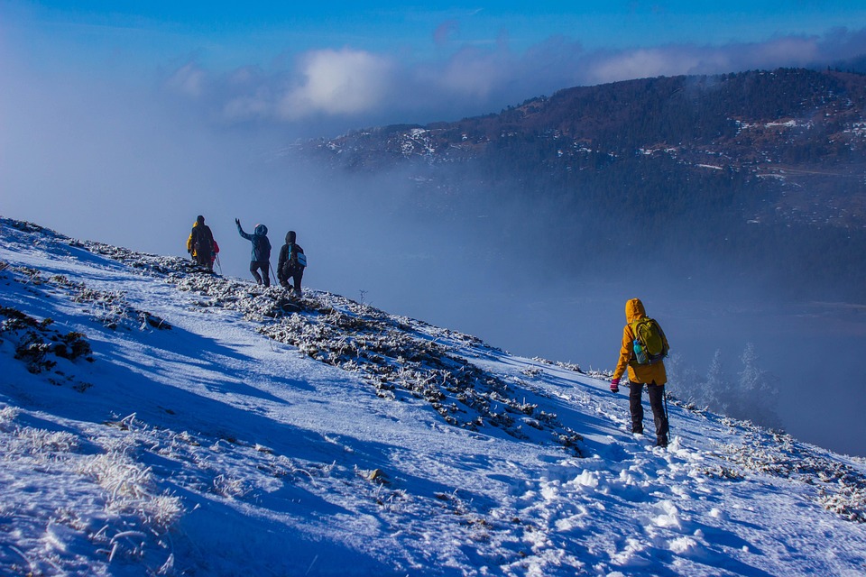 Trekking Gunung Terindah di Indonesia: Surga bagi Para Petualang