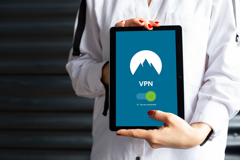 Mengapa Anda Perlu Menggunakan Software VPN untuk Keamanan Internet